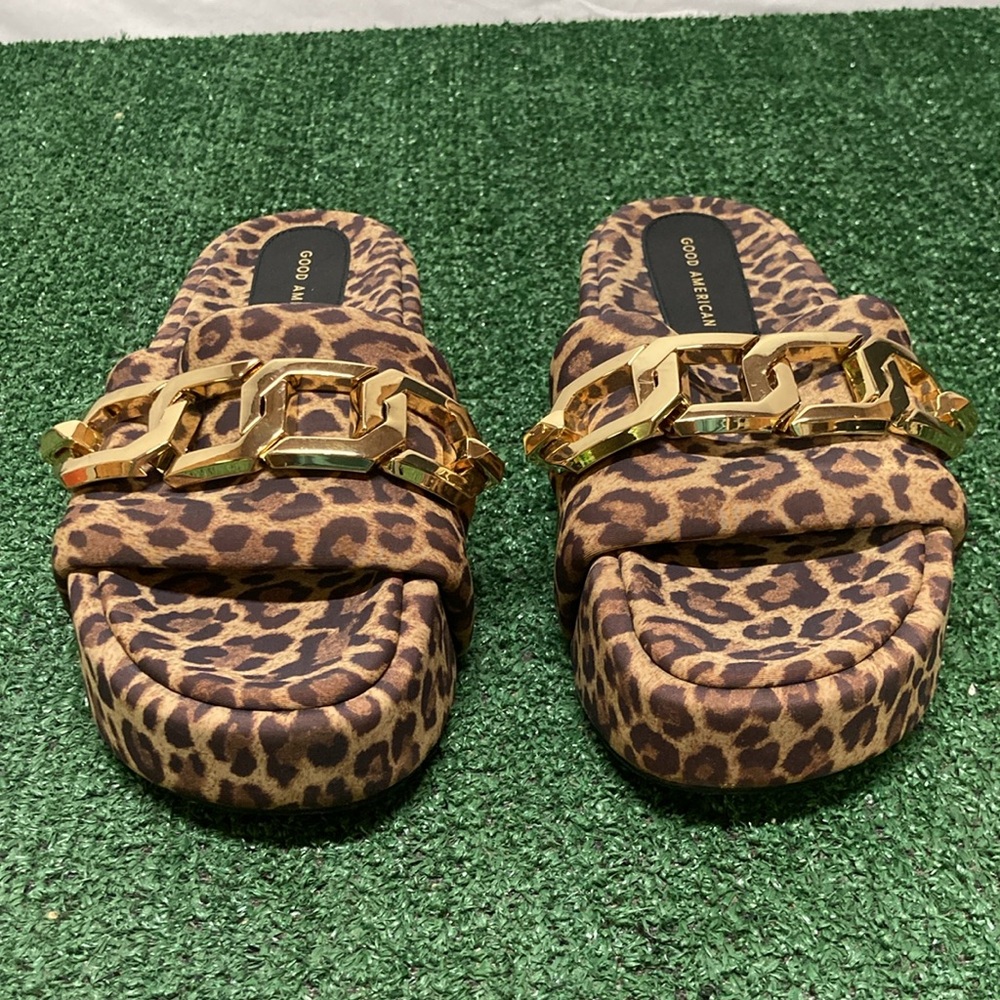 Good American Leopard Print Platform Slide Sandals with Gold Chain - Picture 2 of 10